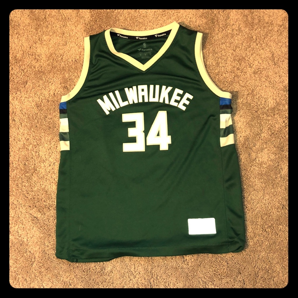 Giannis Antetokounmpo jersey